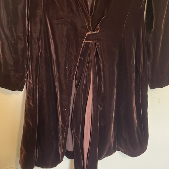 Donna Karan | Brown Silk Long Sleeve Velvet V-Neck Mini Dress - Picture 5 of 7